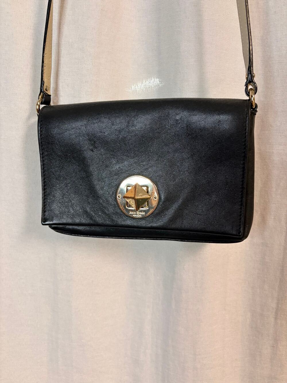 Kate Spade New York Black Leather Crossbody Bag Gold Pyramid Turnlock